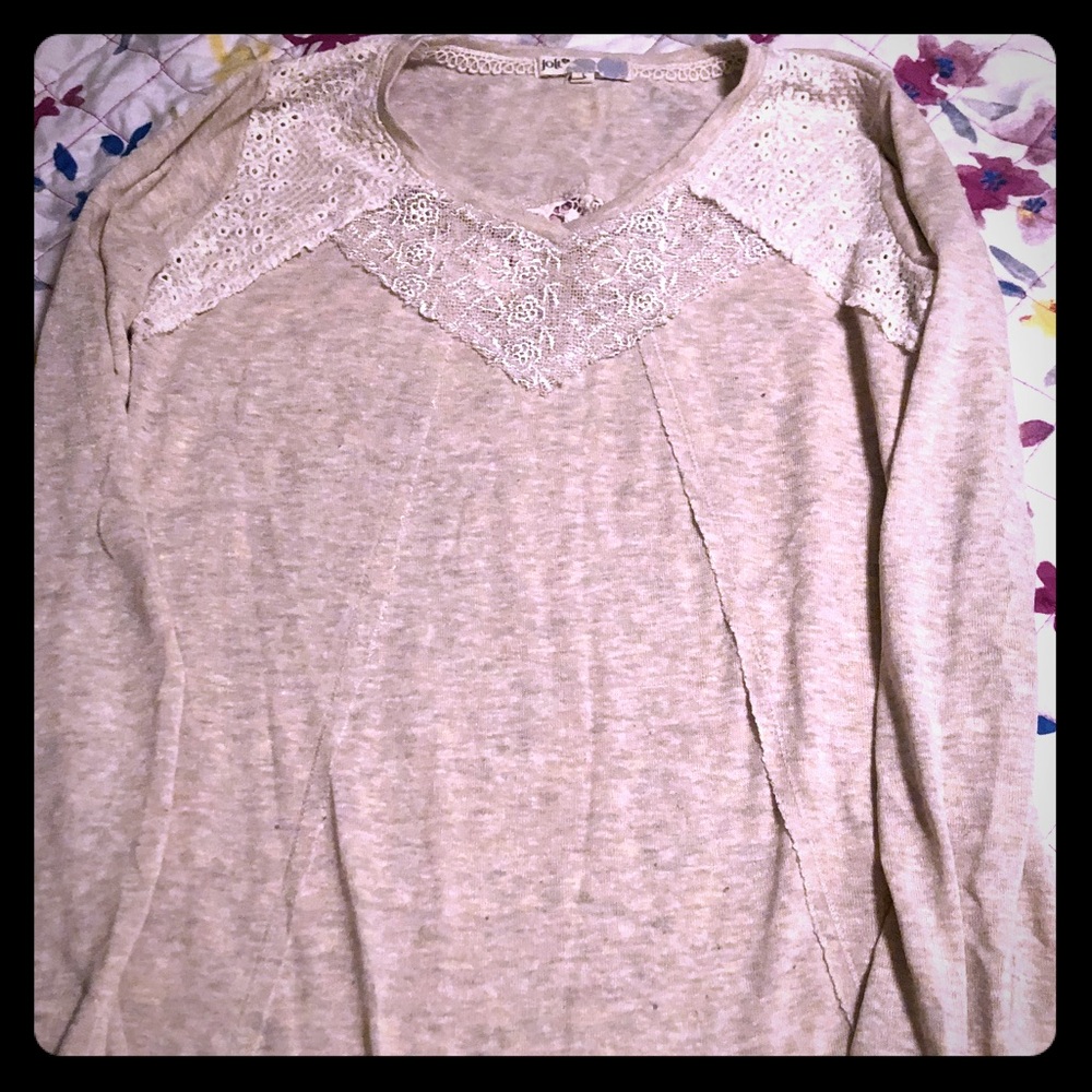 Buckles “jolt” brand shirt